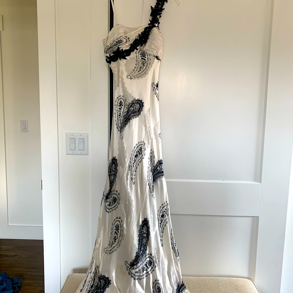 Elegant dress. Gently used